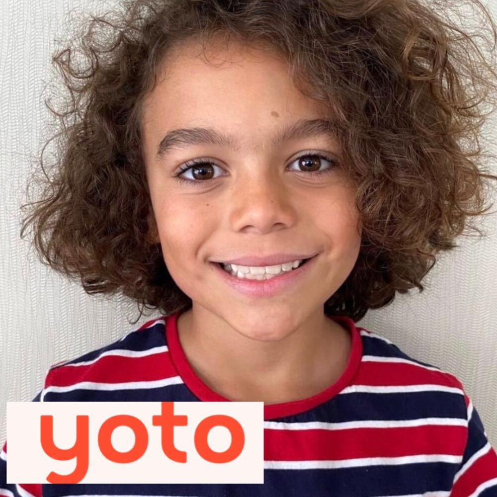 lacara child model in an advert for YOTO